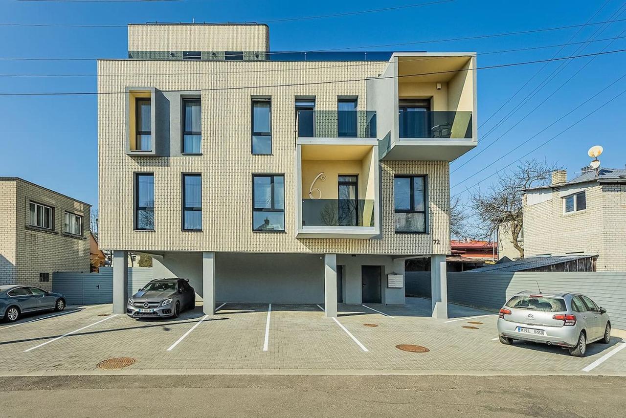 Lovely Apartment With Private Terrace By Urban Rent Kaunas Kültér fotó